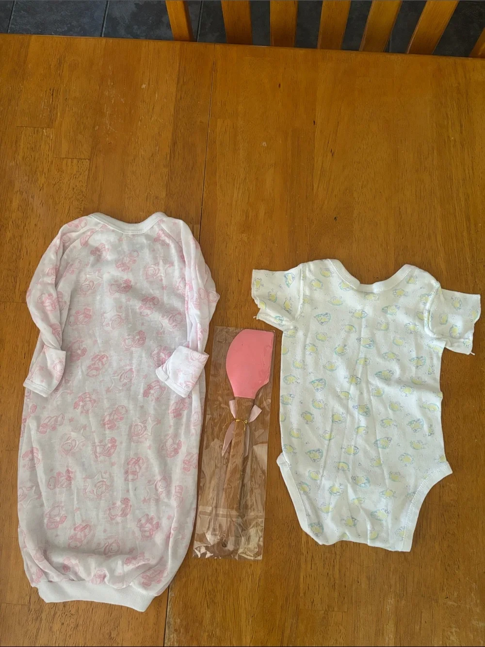 Vintage Gerber infant nightgown and onsie and bear with balloons spatula